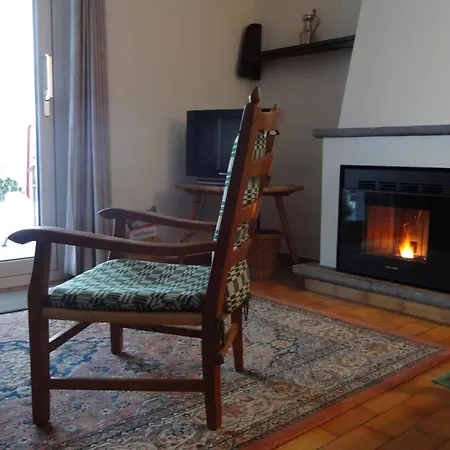Eco Casa Paradiso B, Schwimmbad, Garten Und Wunderschoene Seesicht, Ruhig Und Sonnig Gelegen Prázdninový dům *